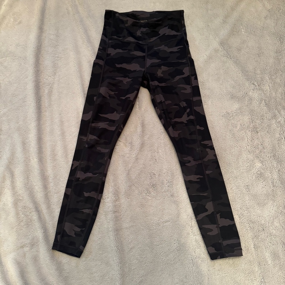 Athleta Ultimate Camo 7/8 Tight‎ Women’s Leggings Size Extra Small XS